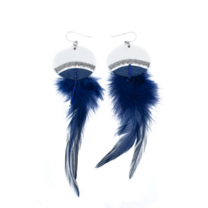 Lobe' Dangle white leather with blue feather earrings 